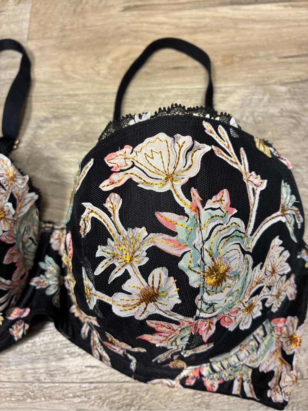 Victoria Secret Floral Embroidered Lined Dream Angels Demi Bra - Picture 7 of 10
